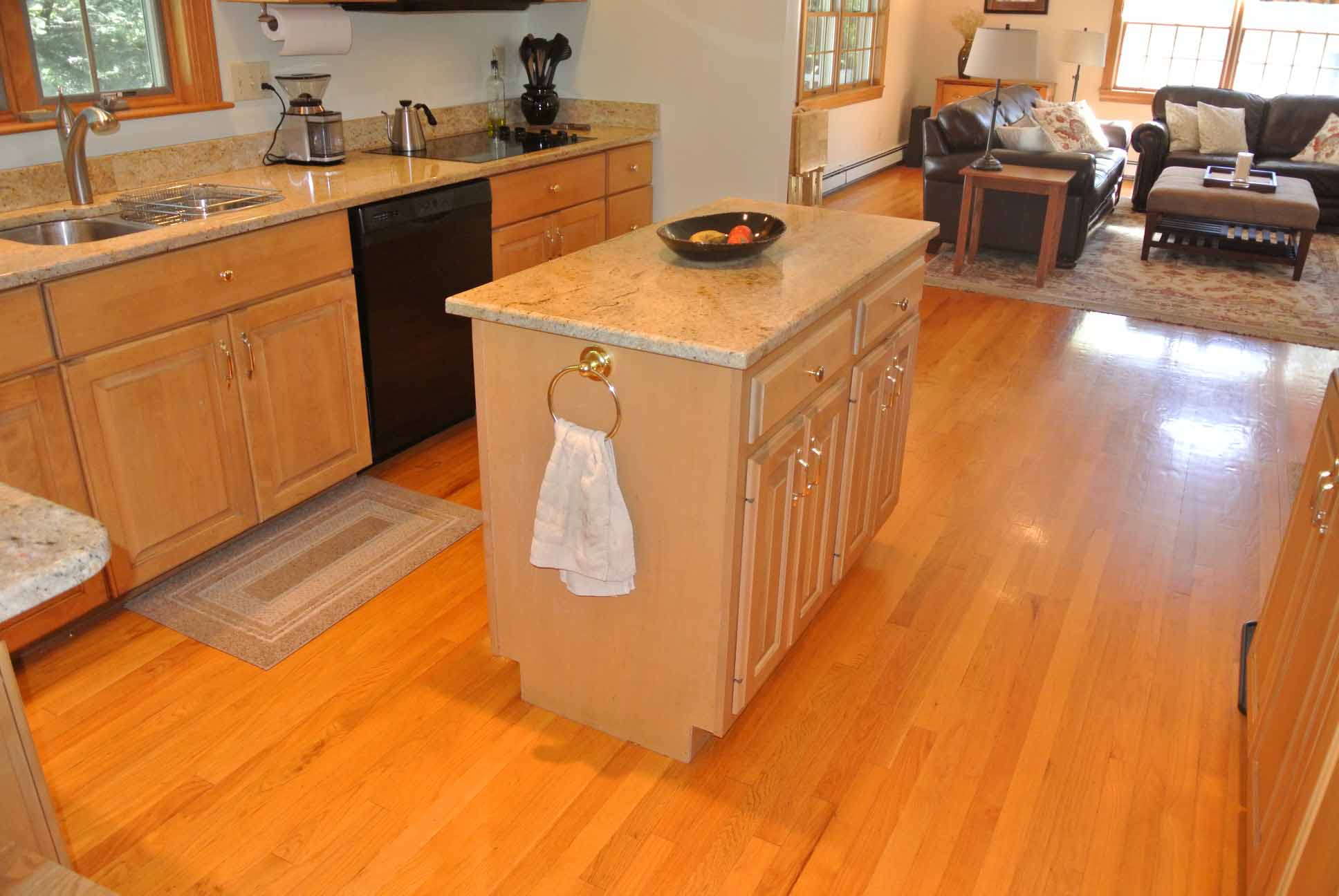 185 Paul Revere Road Needham MA 02494 | Kitchen