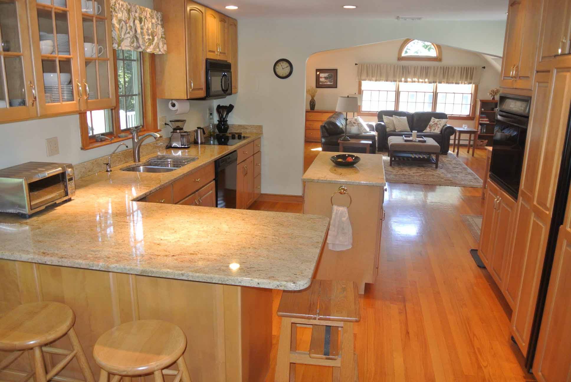 185 Paul Revere Road Needham MA 02494 | Kitchen