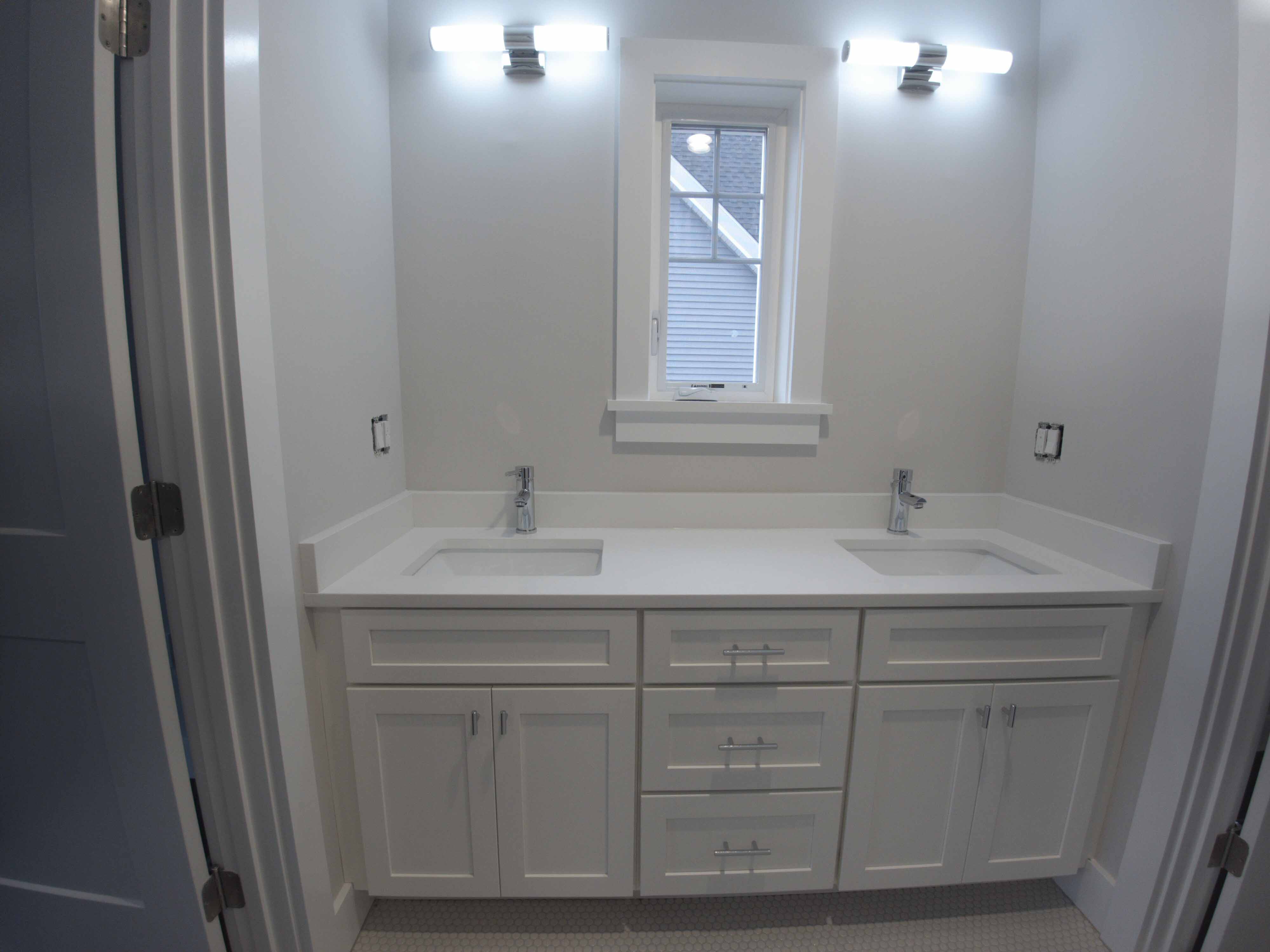 373 Hunnewell St Needham MA 02494 | Jack and Jill Bathroom