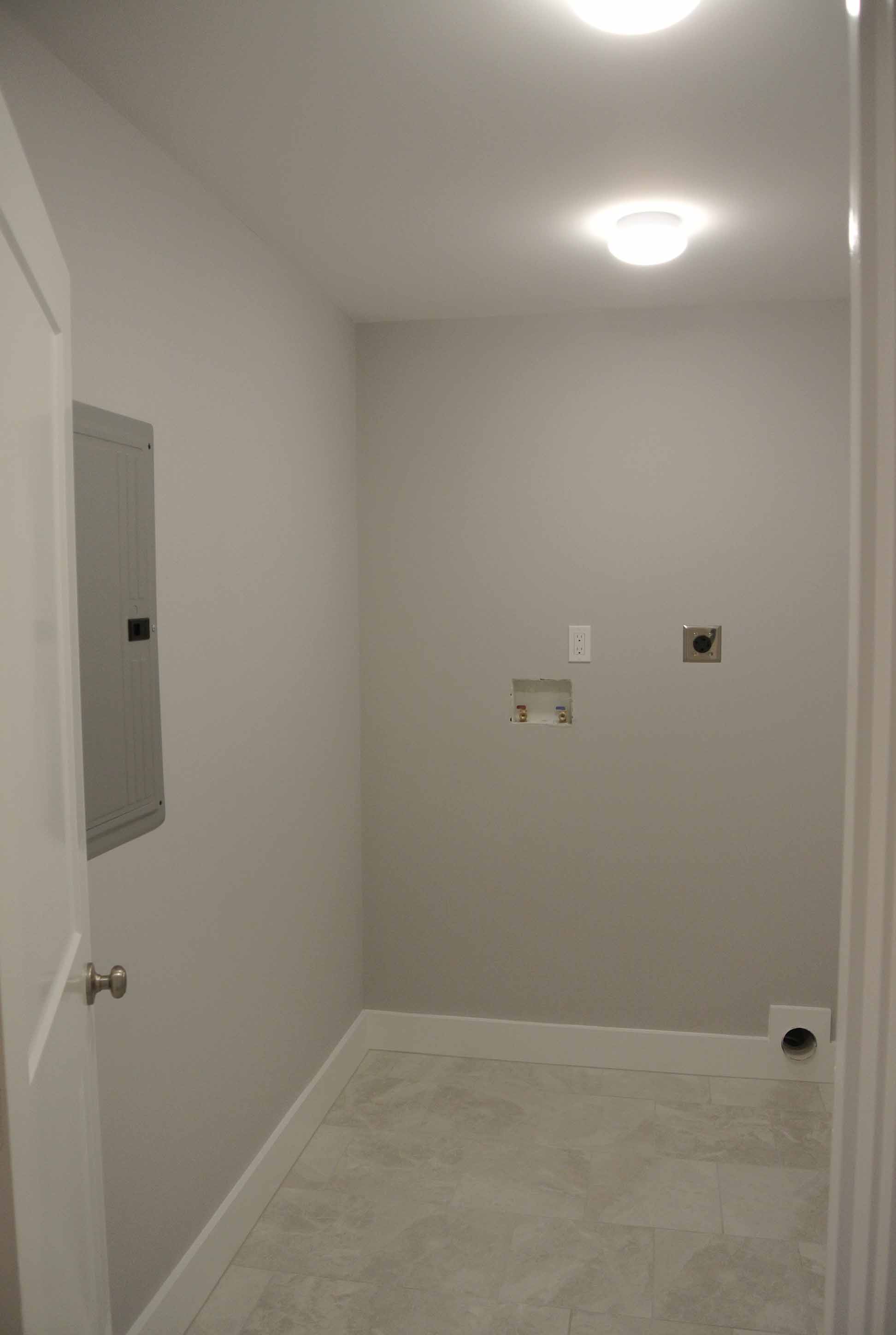 373 Hunnewell St Needham MA 02494 | Laundry Room