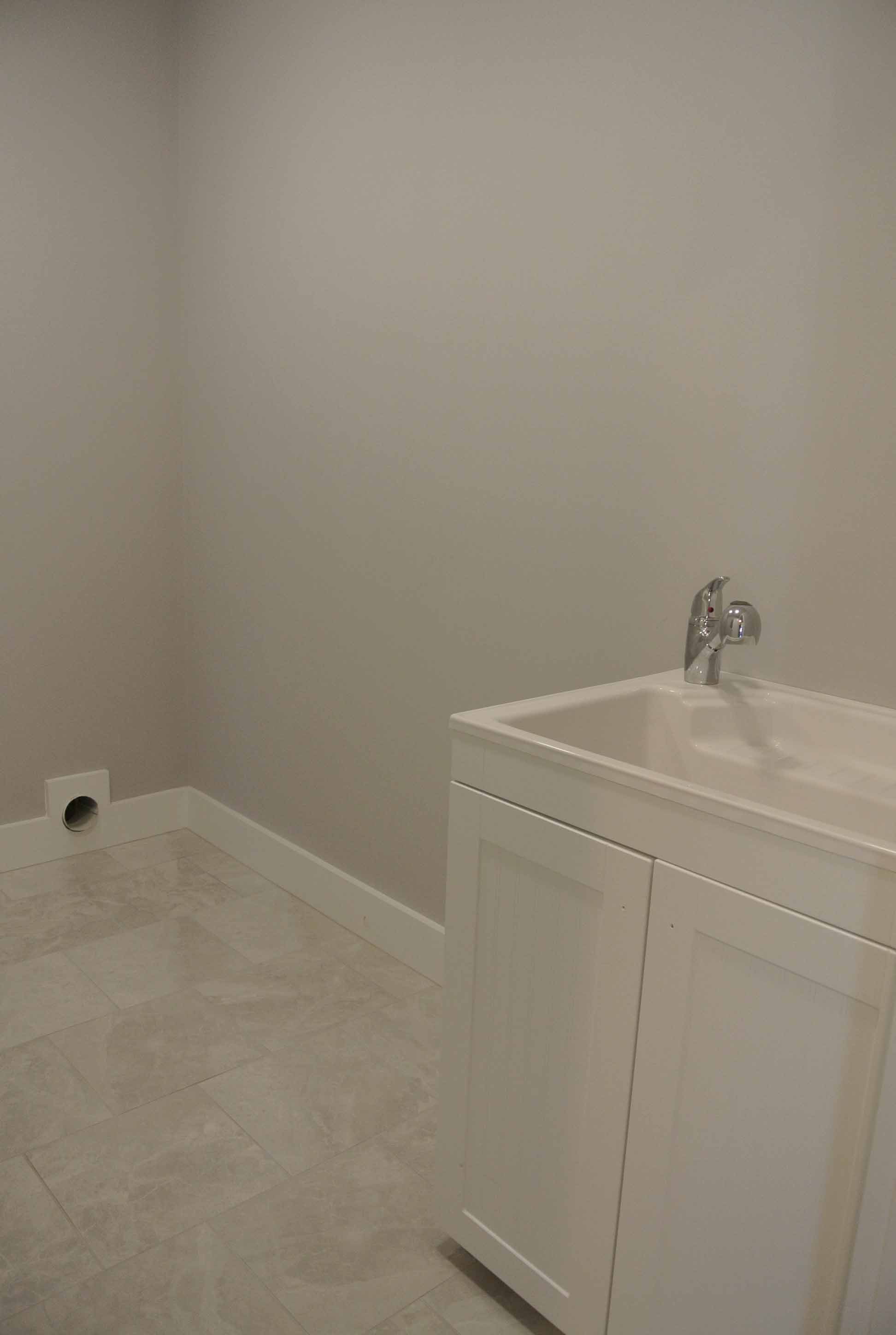 373 Hunnewell St Needham MA 02494 | Laundry Room