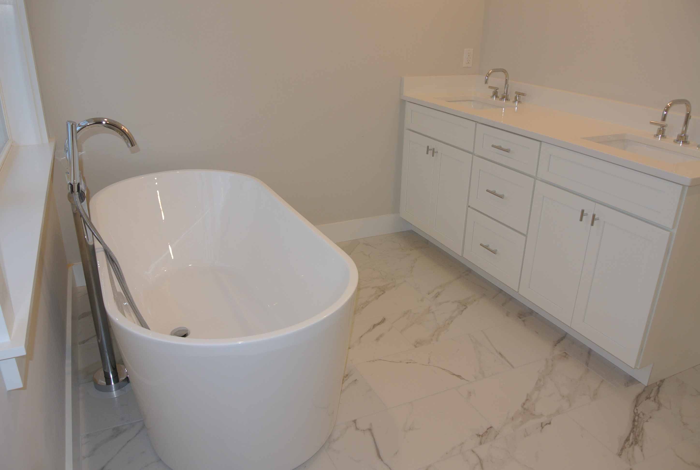 373 Hunnewell St Needham MA 02494 | Master Bathroom