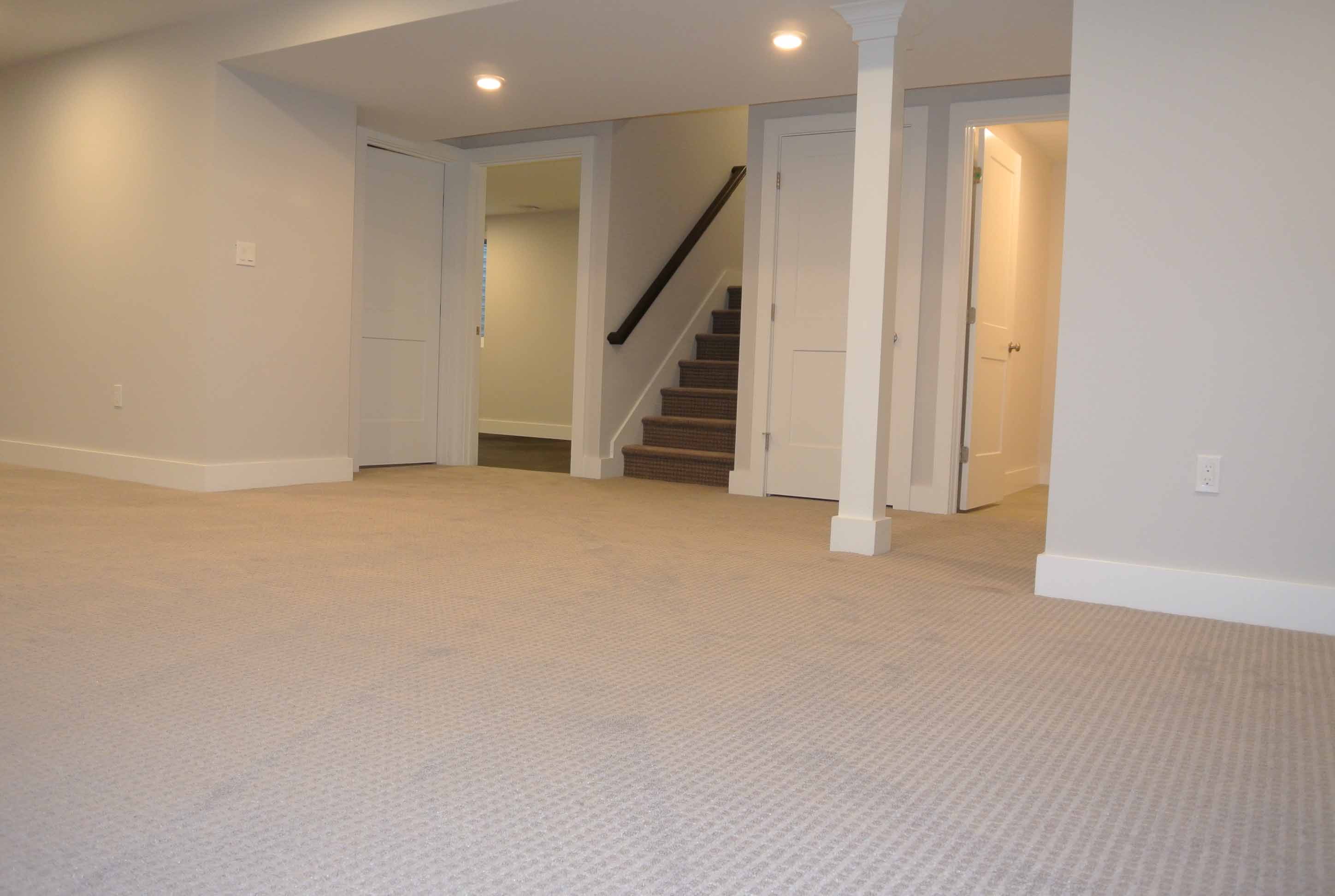 373 Hunnewell St Needham MA 02494 | Man Cave