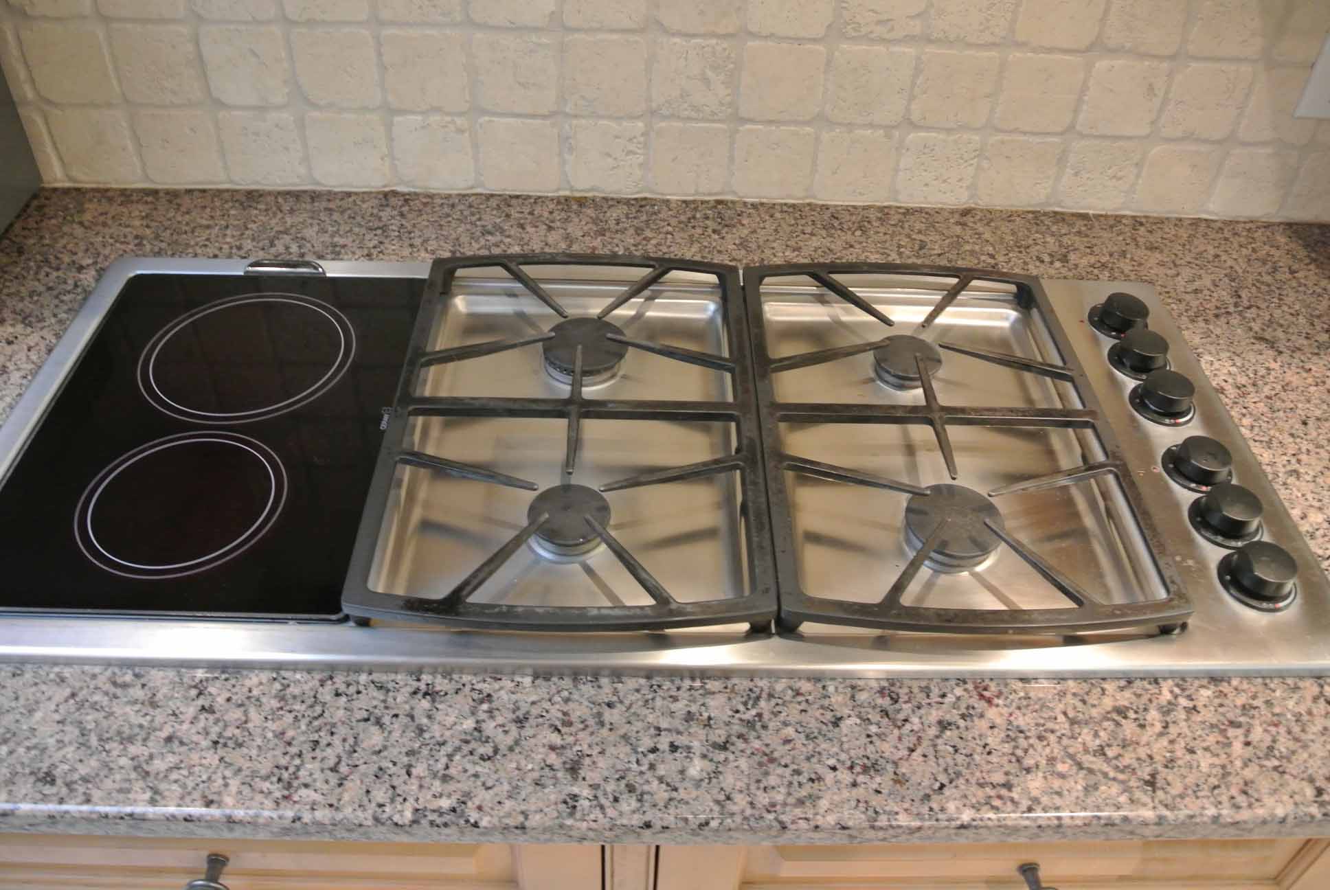 423 Concord Road Weston MA 02493 | Kitchen